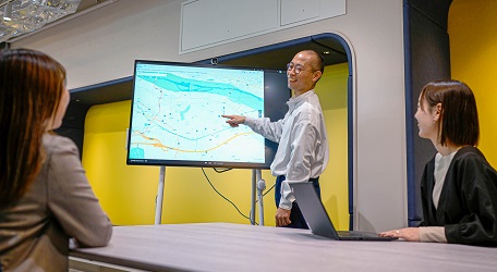 オリンパス様 Surface Hub 活用イメージ