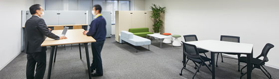 導入事例　アットホーム株式会社様　オフィス家具レンタルを活用した多目的空間