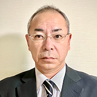 白井 回 氏