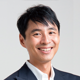石井 智康 氏